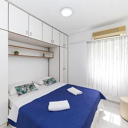 8 Bedroom Gorgeous In Okrug Donji *