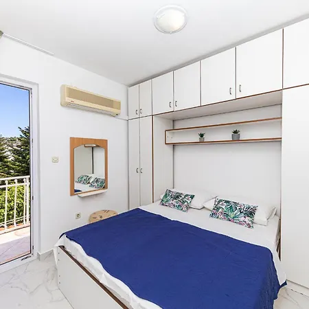 8 Bedroom Gorgeous In Okrug Donji *