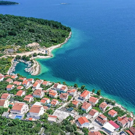 8 Bedroom Gorgeous In Okrug Donji Donji Okrug (Ciovo)